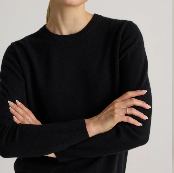 Quince Mongolian Cashmere Black Crew Neck Sweater - Picture 12 of 15